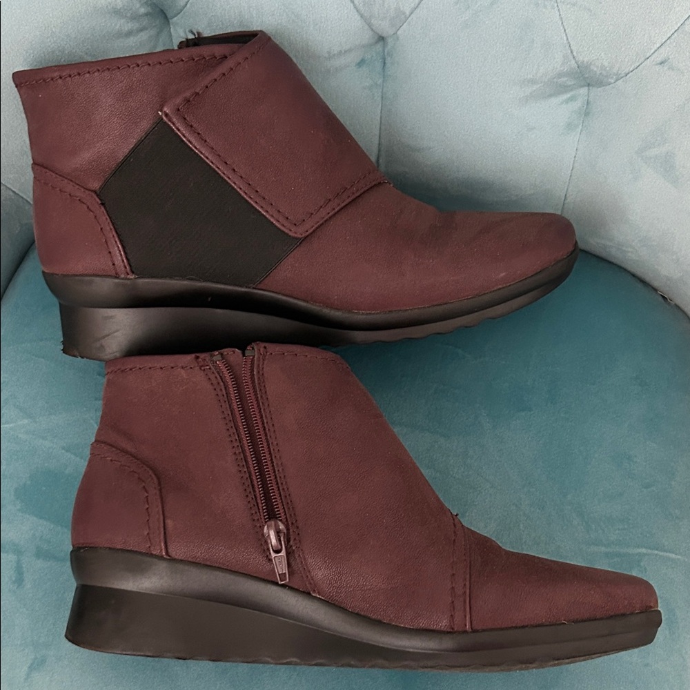 Cloudsteppers by Clarks Maroon Ankle Booties